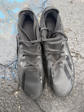 adidas Men's Black Athletic Cleats